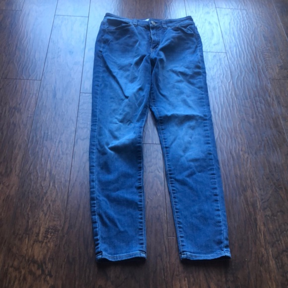 SO high raise‎ skinny jeans